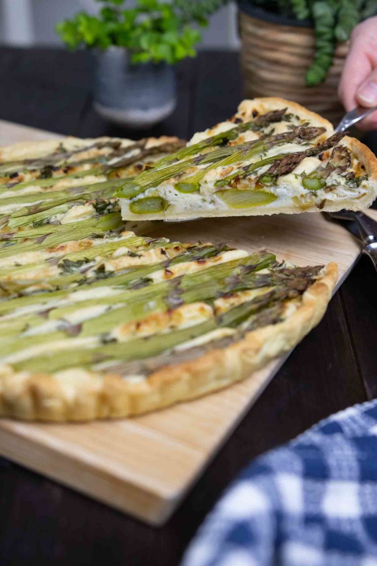 Vegane Spargel-Quiche - Gefüllt mit einer Creme aus Seidentofu