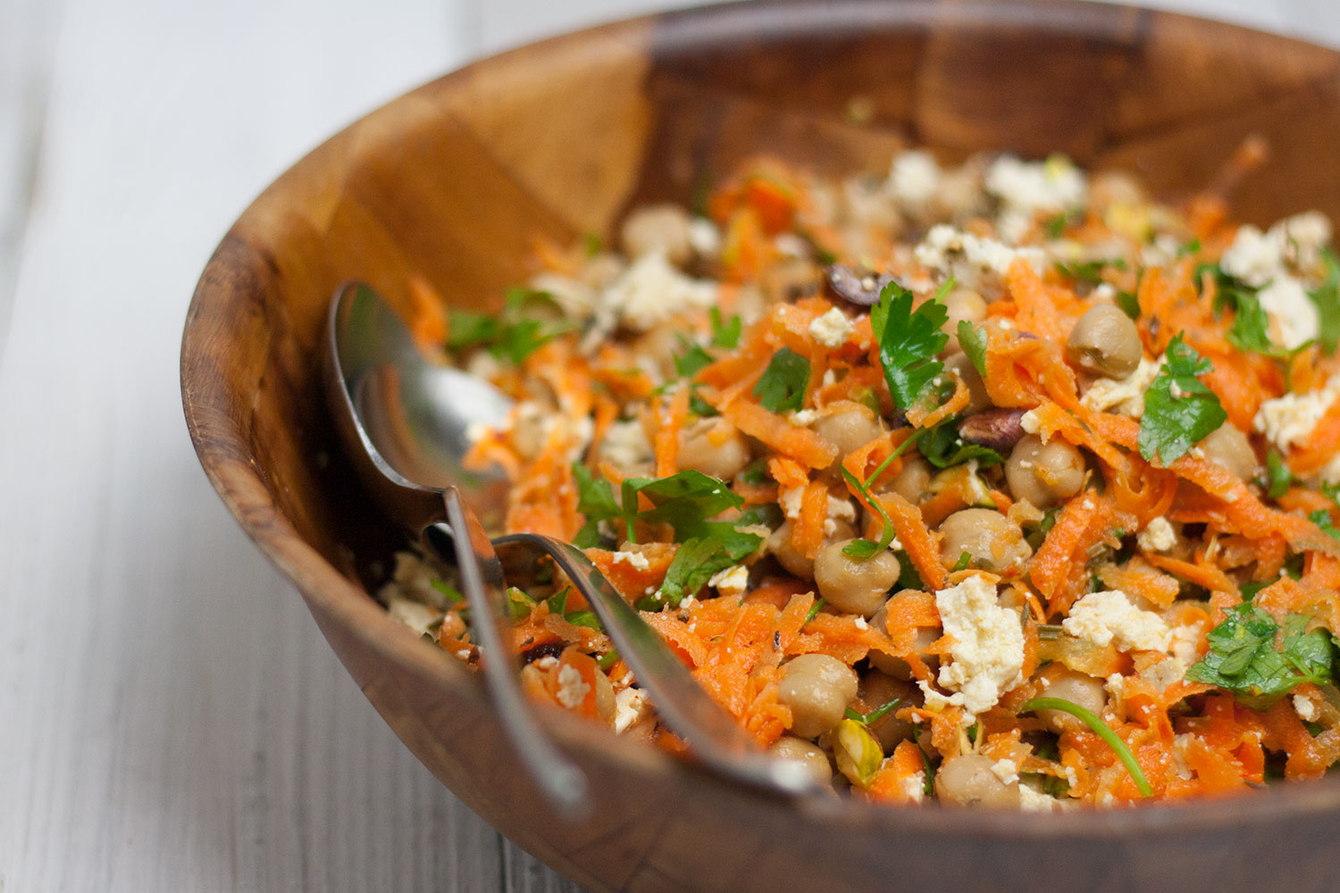 Karotten-Salat mit Kichererbsen &amp; Pistazien (vegan, gf) - Rezept