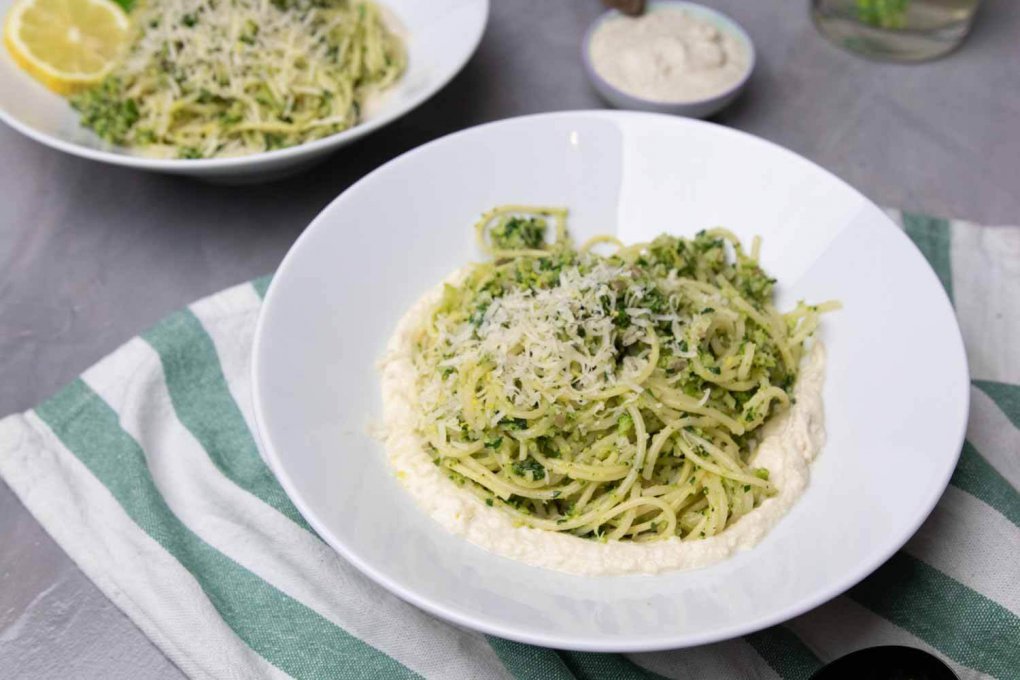 Vegane Pasta mit Brokkoli Pesto
