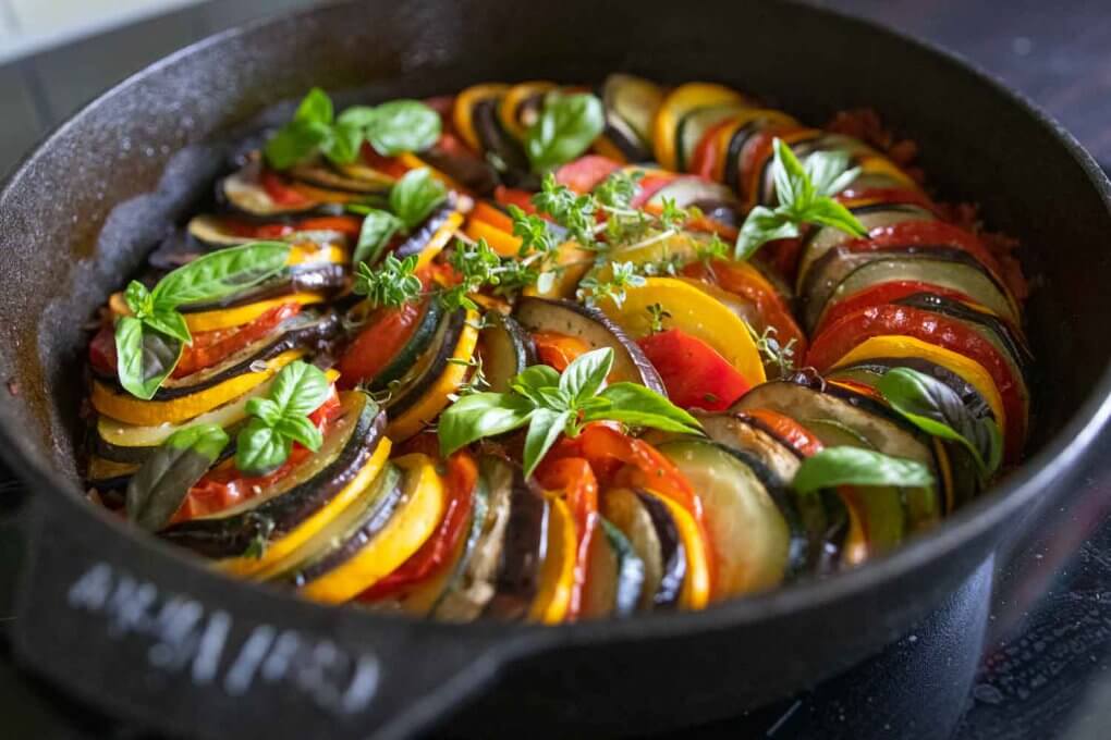 Gemüse Ratatouille - veganes, basisches Rezept - Mangold &amp; Muskat