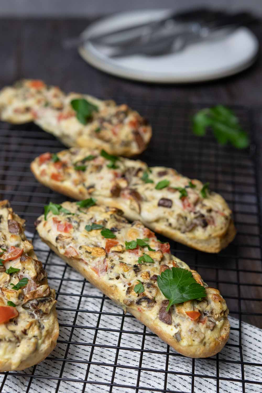 Rezept Fur Vegane Ofenbaguettes Mit Champignons Tomaten