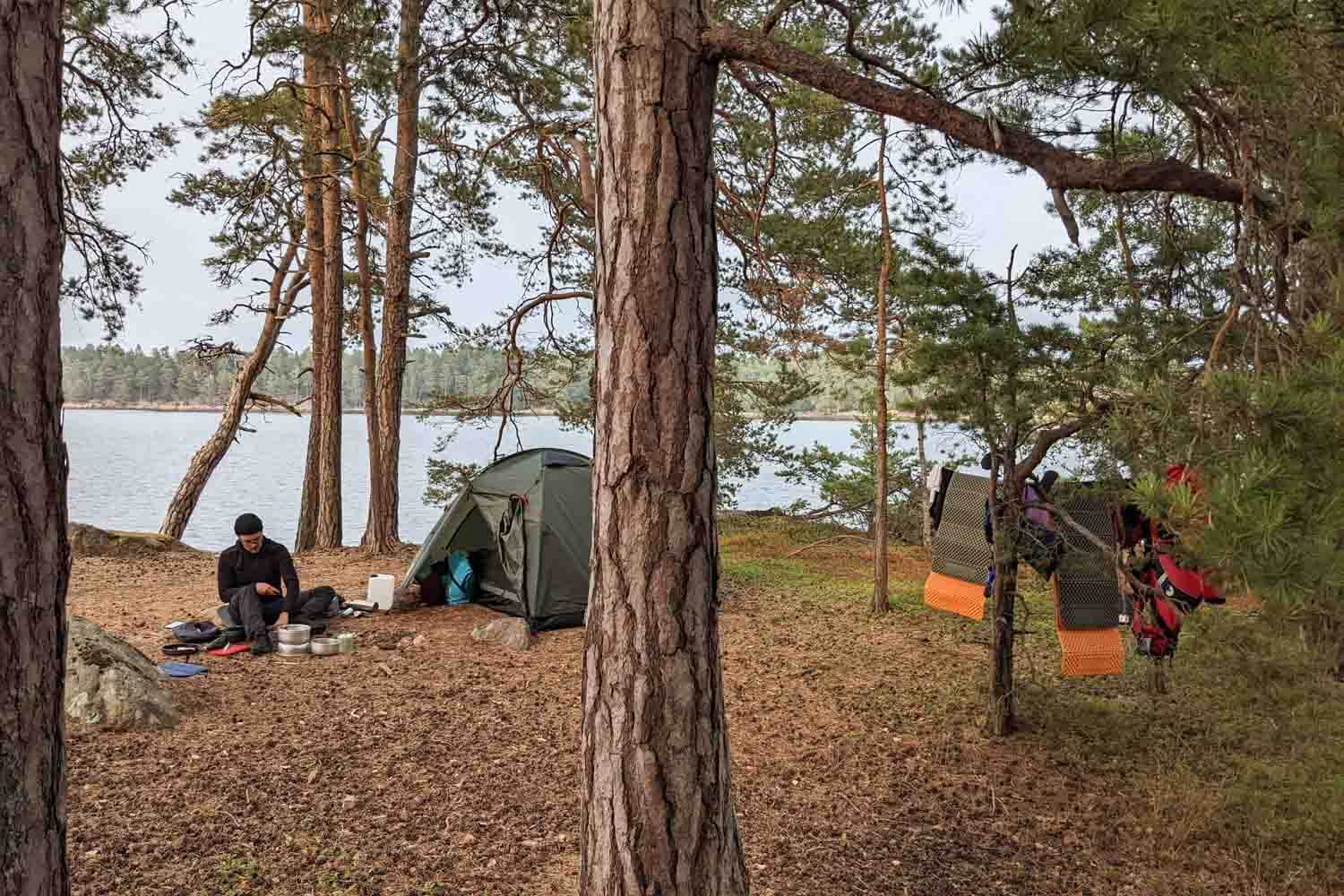 Nachtlager beim Campen in Schweden